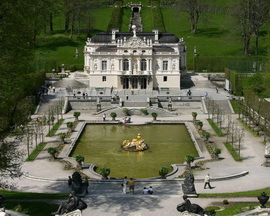 Замок Линдерхоф