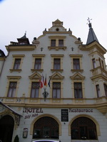 Замок и город Локет